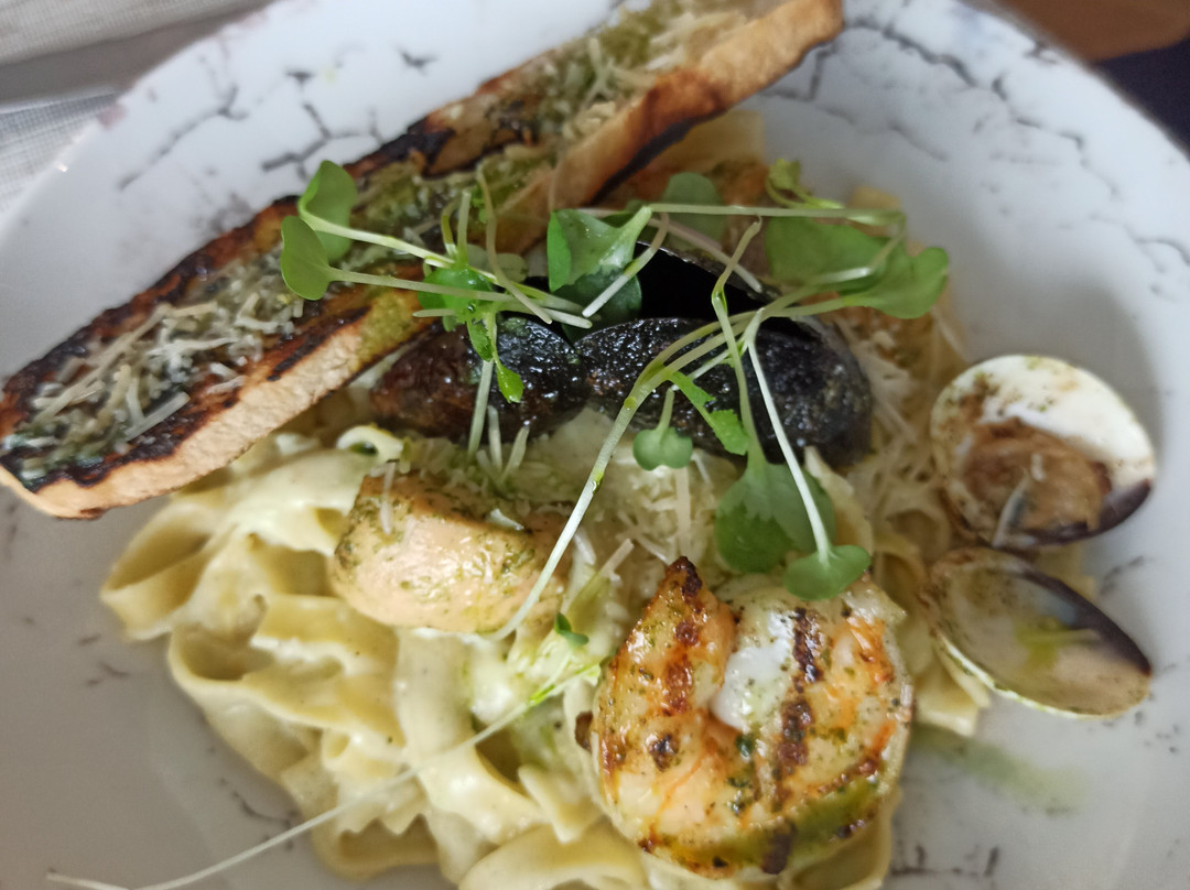 布利克斯酒店-傲途格精选主图