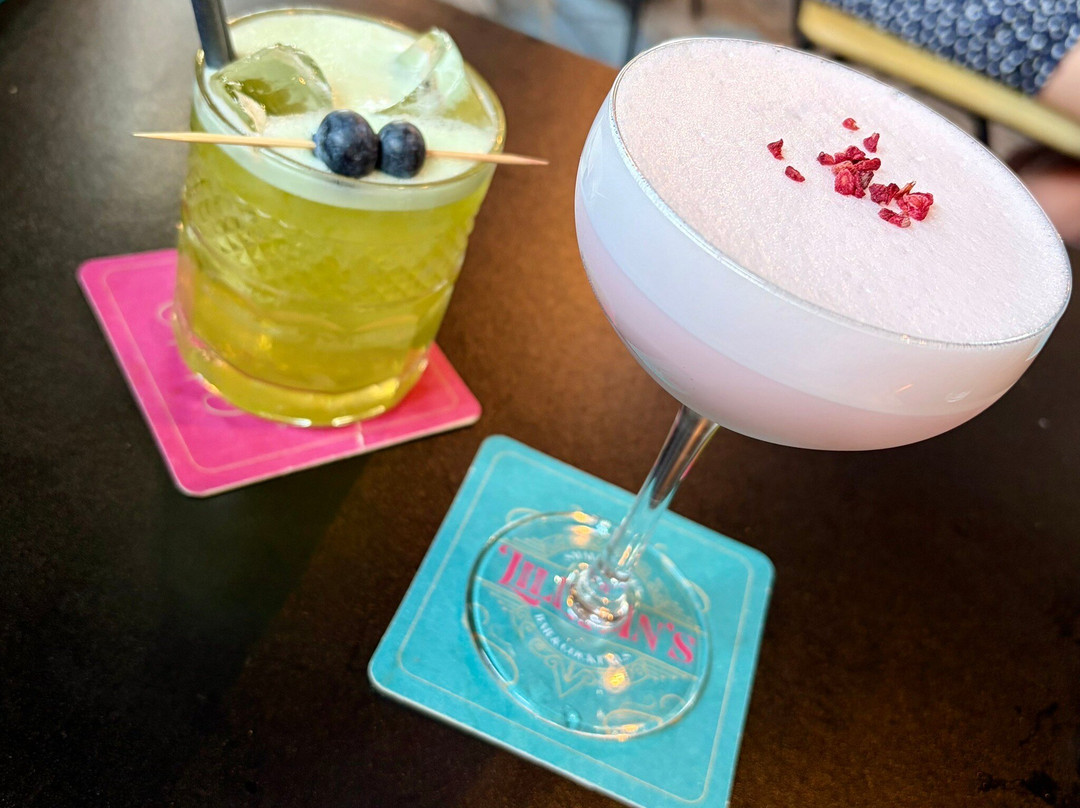 Lillian's Cocktail Bar & Small Plates