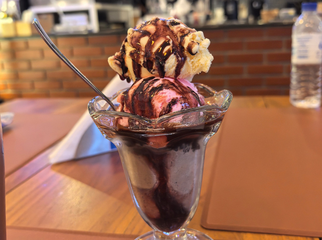 Julee Cafe