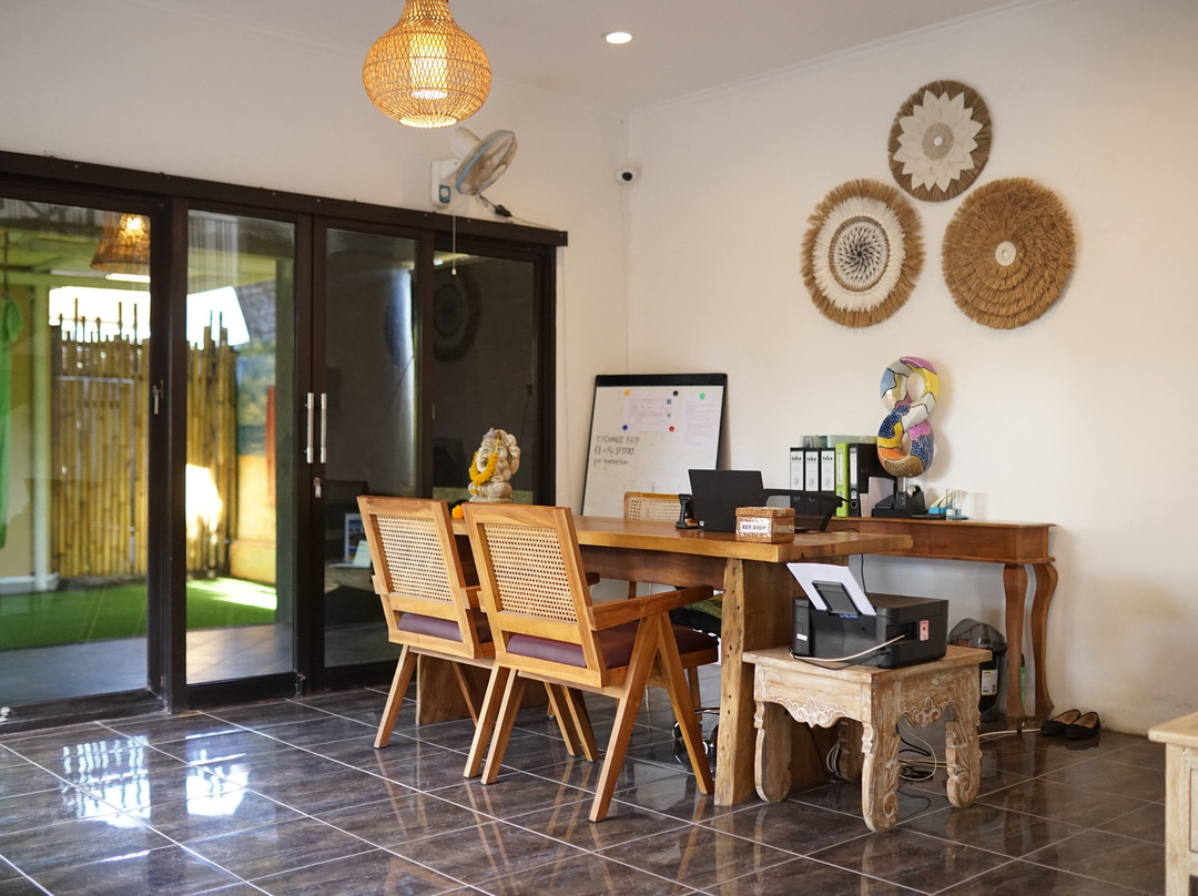 Tattva Uluwatu, Surf & Yoga Retreat