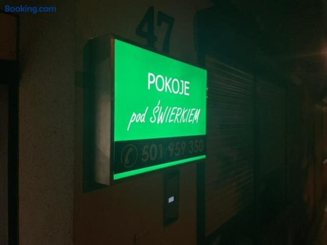 Hotelik -Swierki