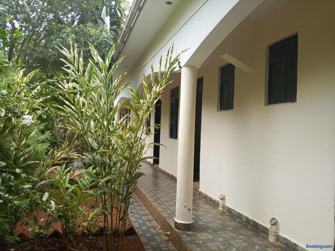 La woods guest house