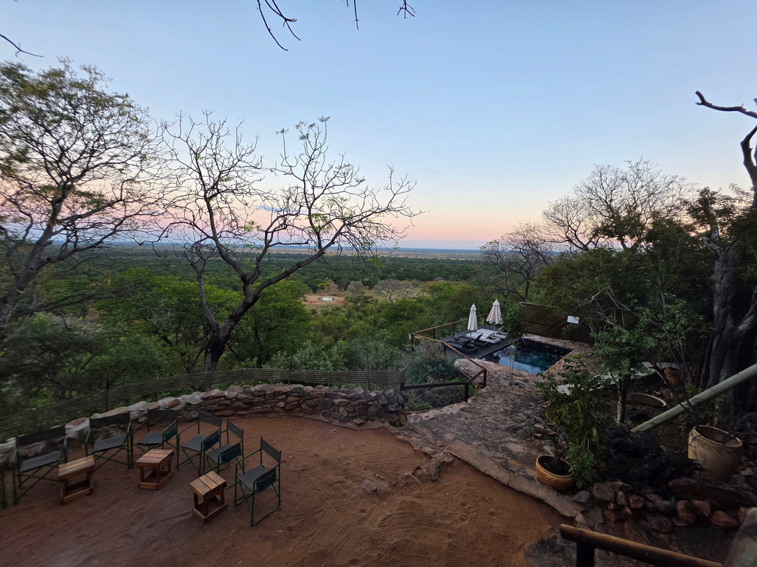 Savanna Safaris and Tours-马翁必去景点