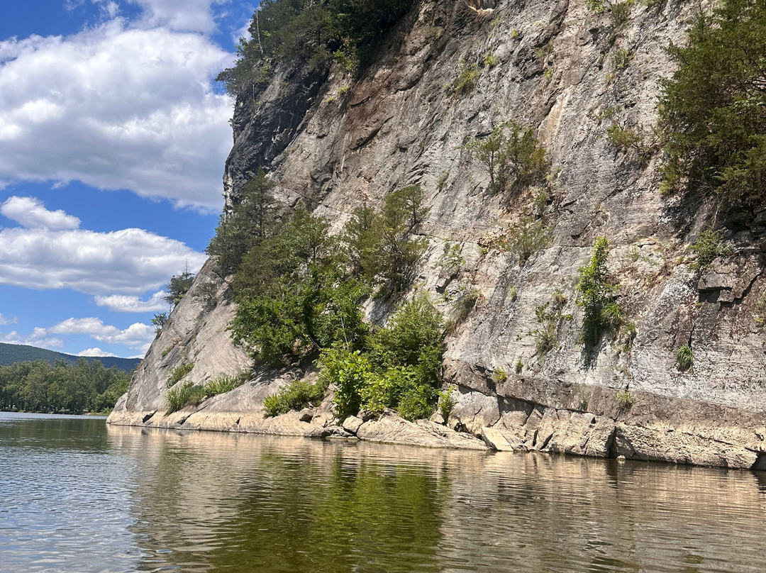 Shenandoah River Outfitters-卢雷必去景点