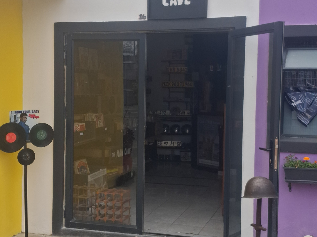 The Man Cave-Parys必去景点