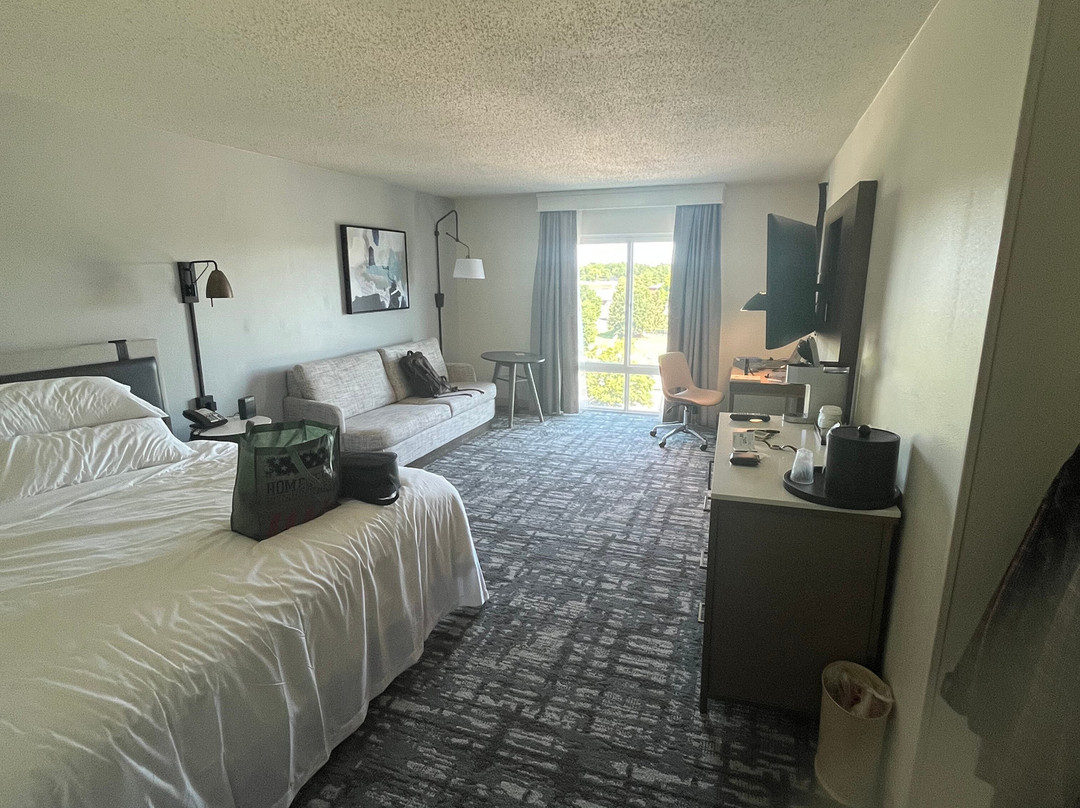 Holiday Inn 大学广场，草地滚球场主图