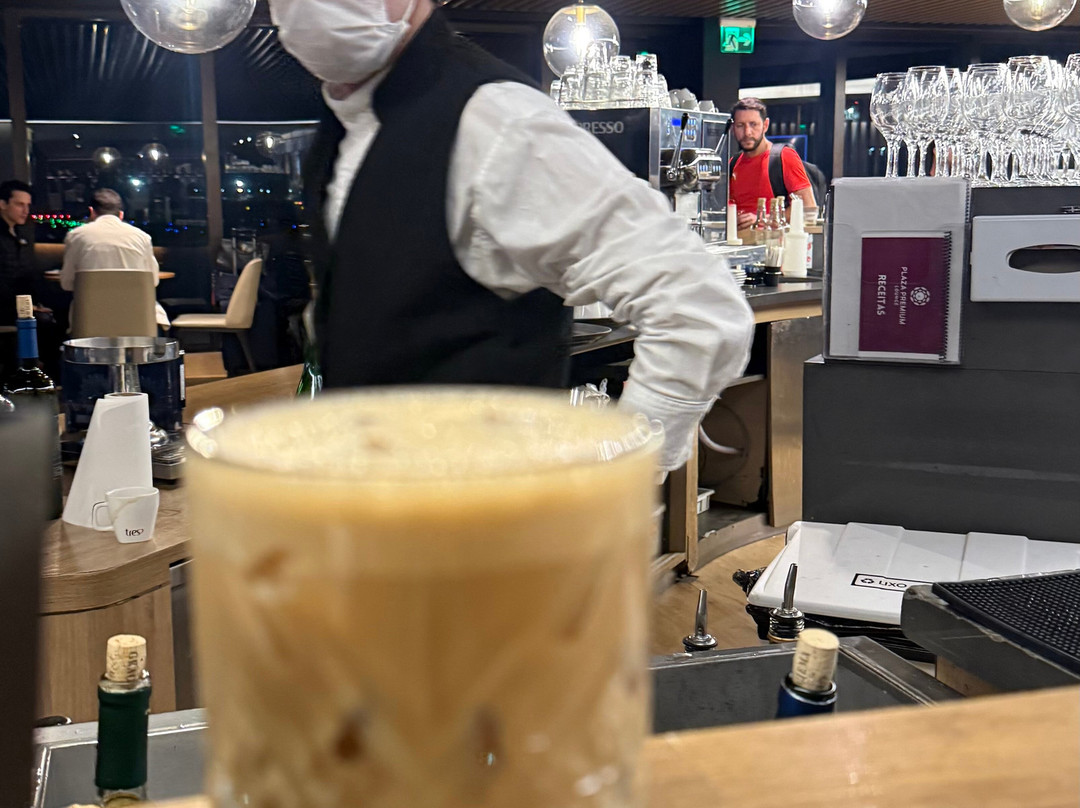 Plaza Premium Lounge (Domestic Departures, Terminal 2)-瓜鲁柳斯必去景点