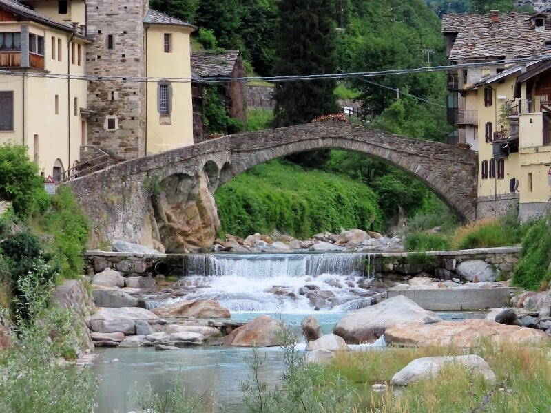 Ponte storico di Fontainemore-Fontainemore必去景点