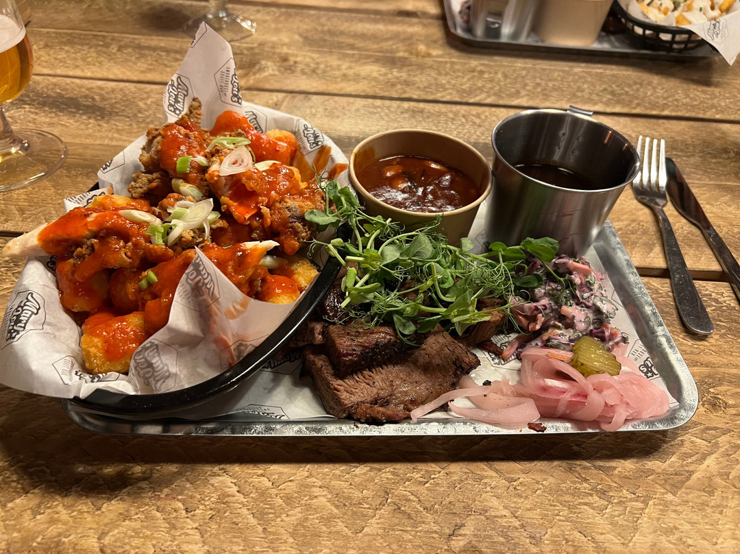 Mary-Lou's Smokehouse & Craft Bar