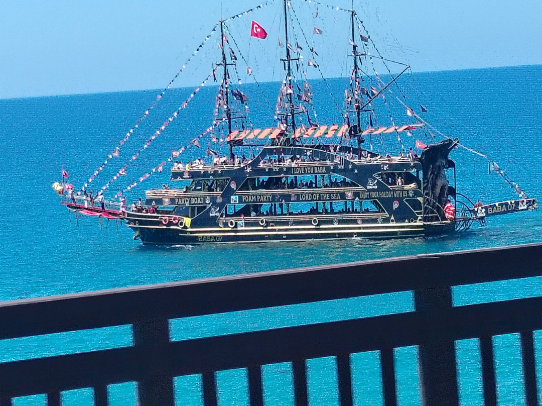 科纳克里奈尔吉斯酒店主图