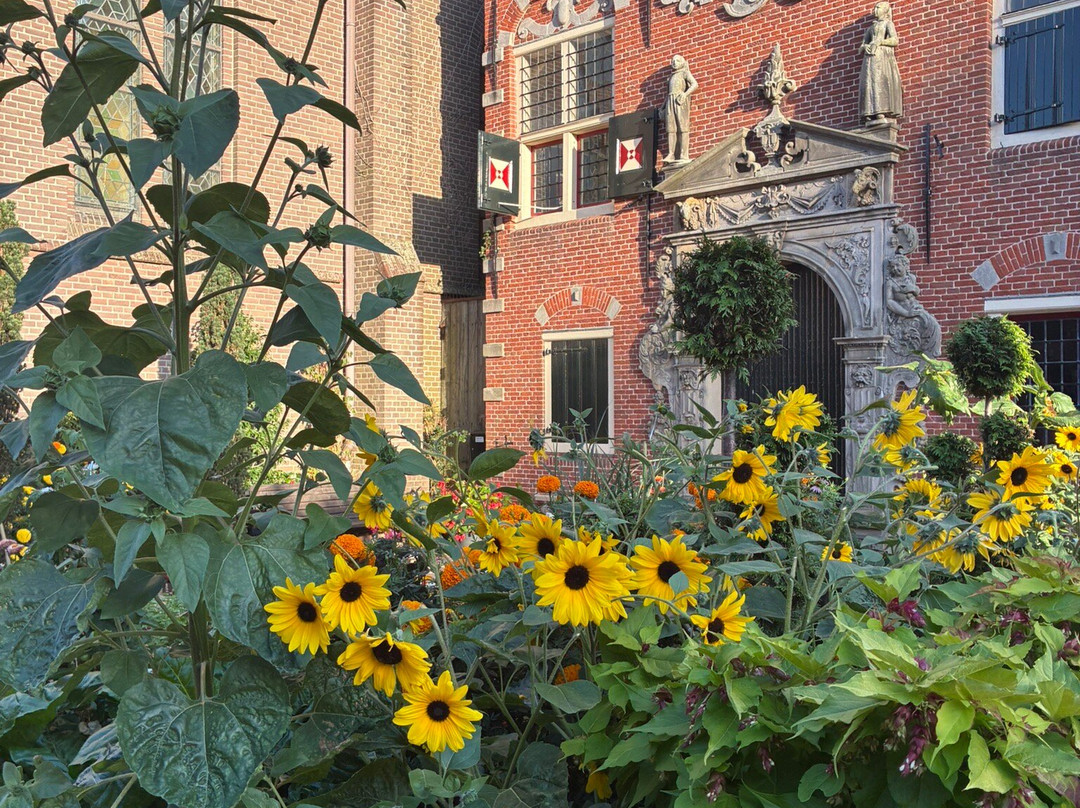 Oude Weeshuis (17e eeuw)-恩克赫伊曾必去景点