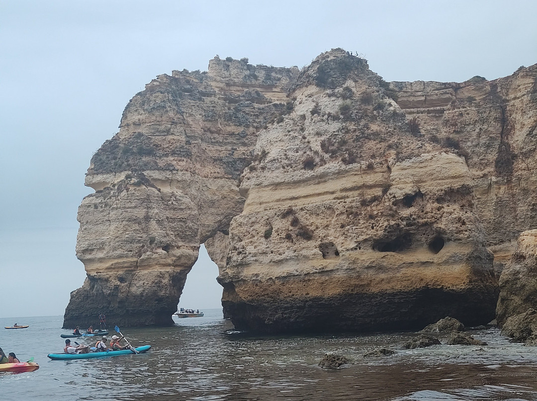 Praia De Benagil-拉戈阿必去景点