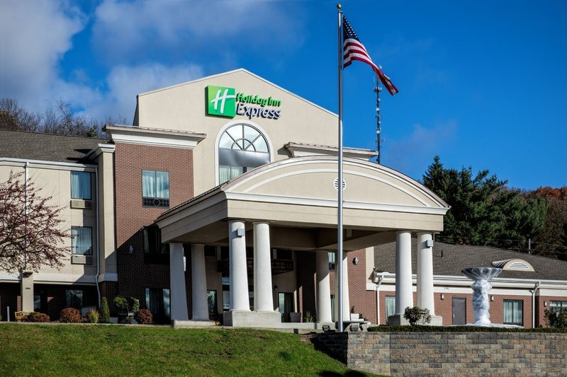 Linesville酒店住宿-Holiday Inn Express Meadville (I-79 Exit 147A) by IHG