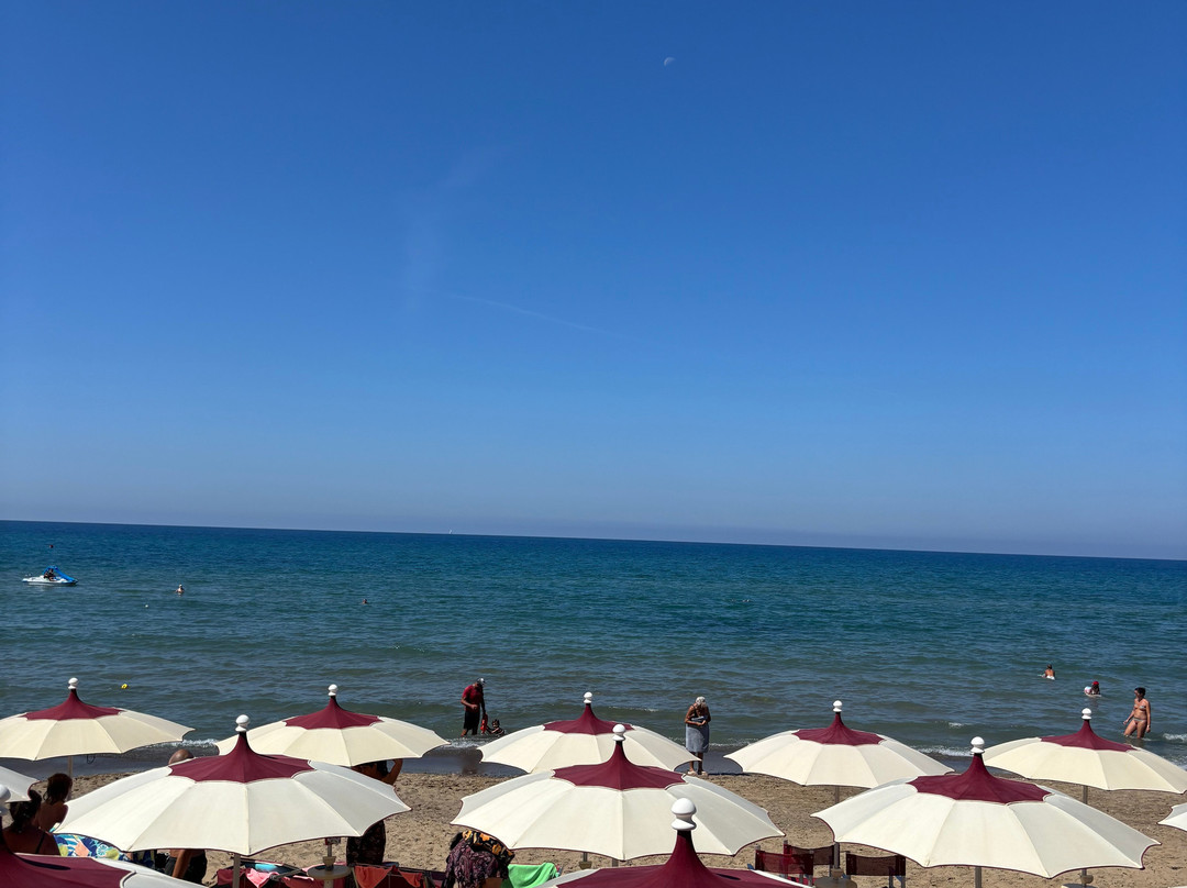 Stabilimento Balneare La Barcaccina-圣温琴佐必去景点