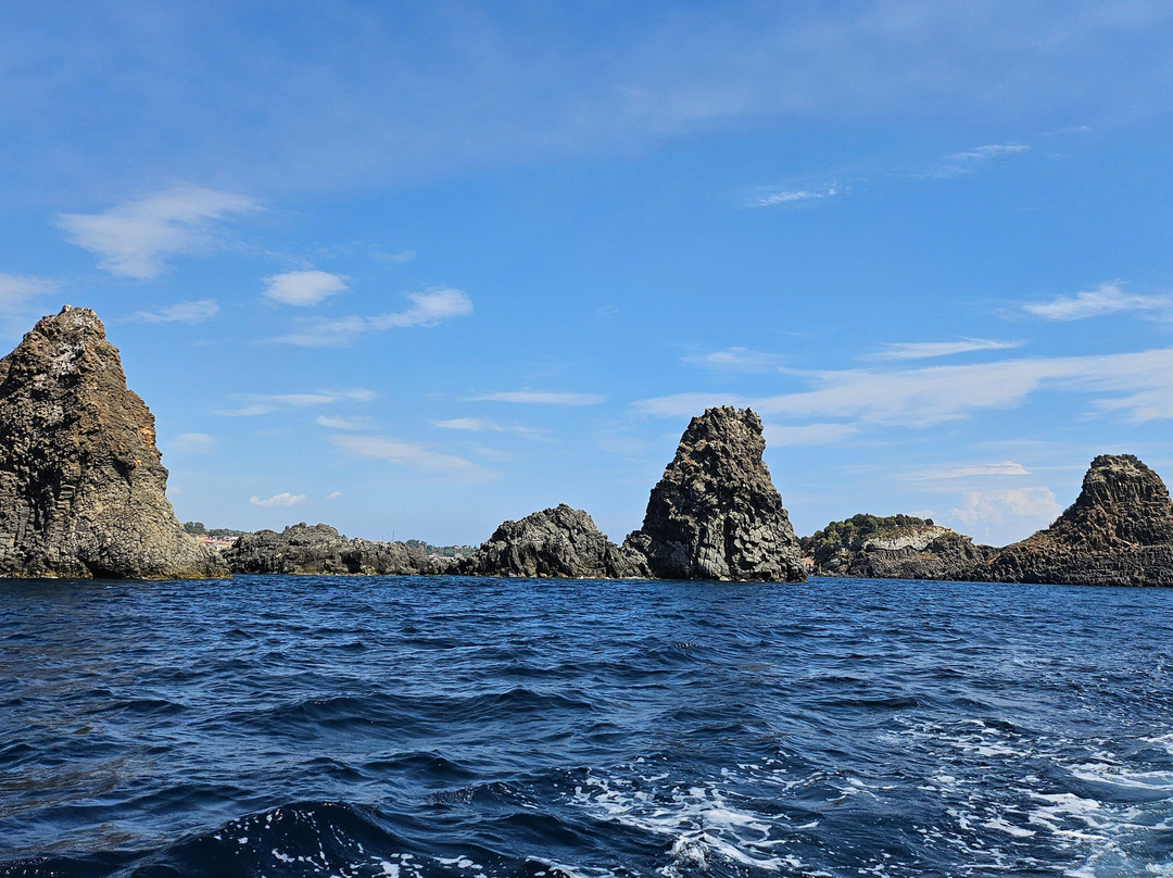 Afrodite Boat Excursions-Pozzillo必去景点