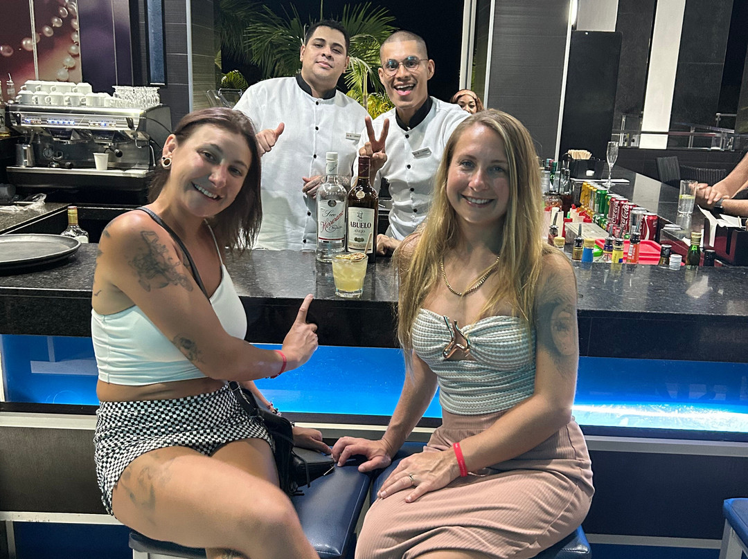 布兰卡海滩悦宜湾酒店主图