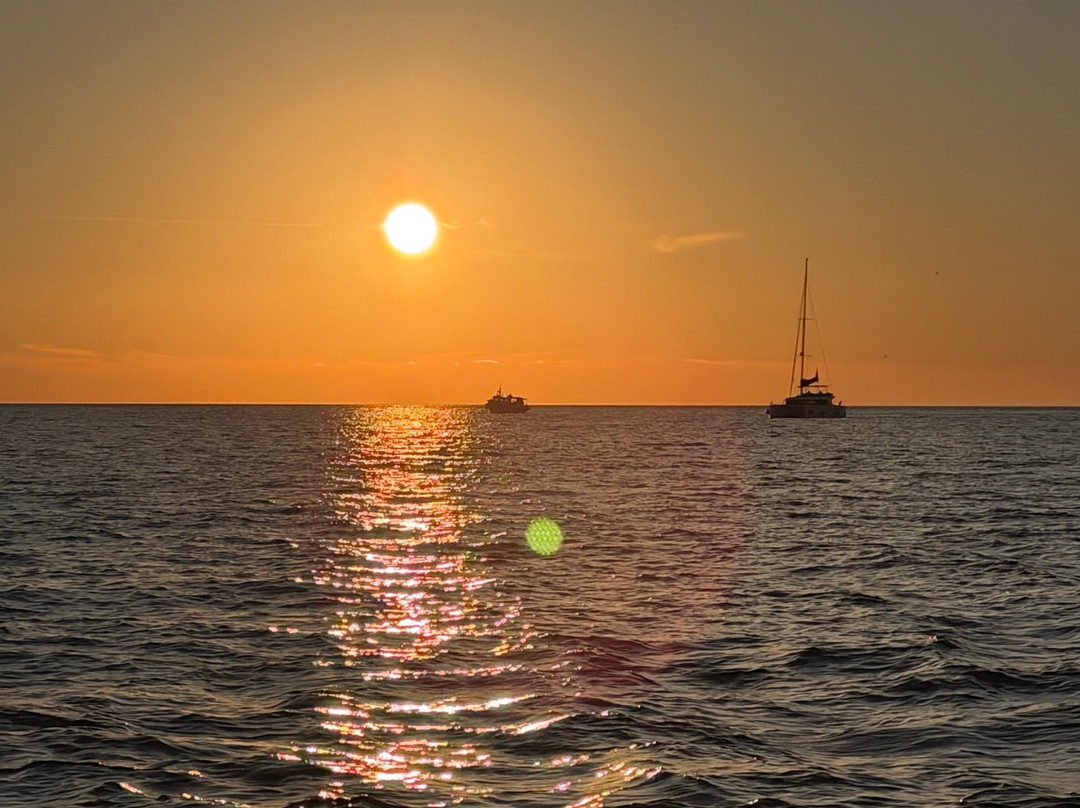 Vista Yachting Santorini-圣托里尼必去景点