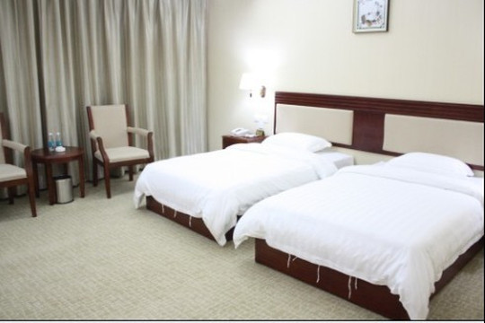 方图国际酒店(深圳宝安国际机场店）主图