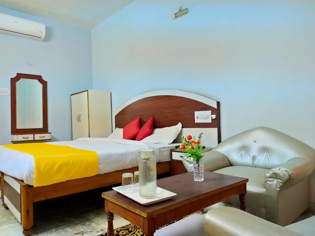 Hotel Raja-官方
