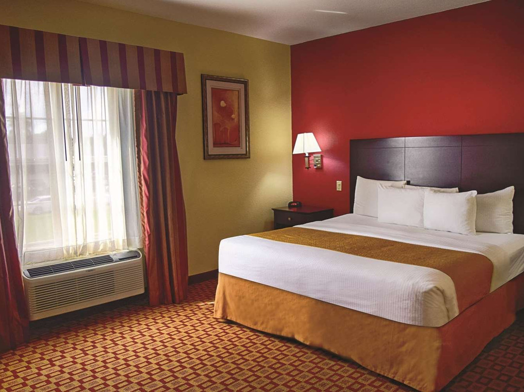 La Quinta Inn & Suites by Wyndham Alice主图