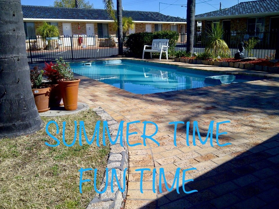 Town & Country Motor Inn