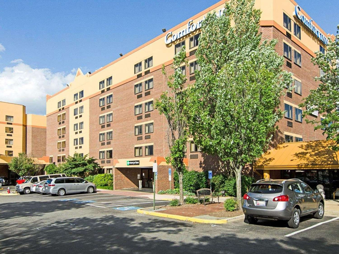 大学中心凯富酒店主图