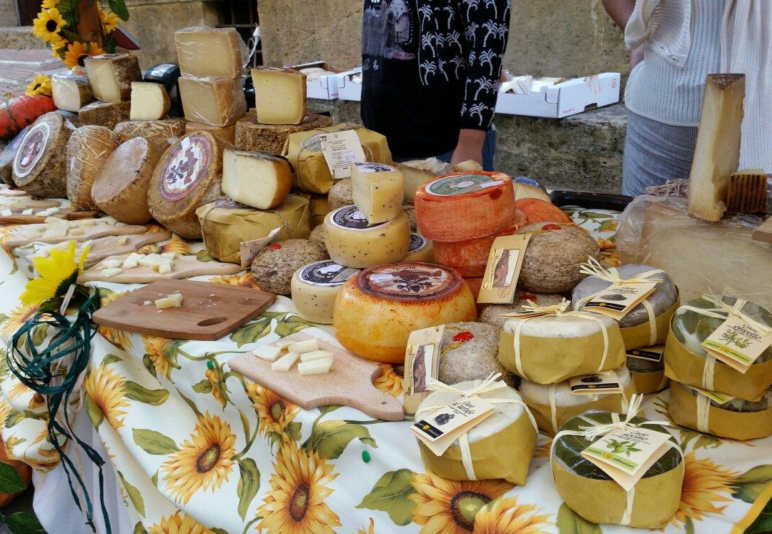 La Taverna del Pecorino-皮恩扎必去景点