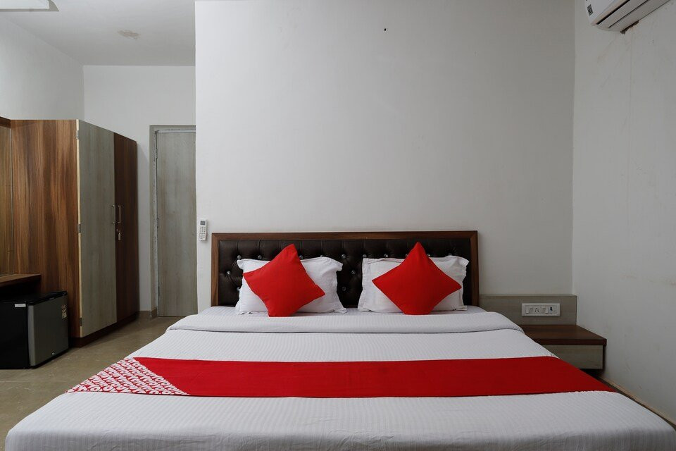 OYO 29714 Mumal Resort