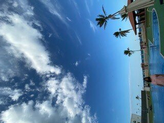 苏哈尔海滩酒店主图