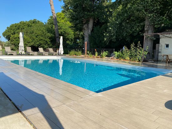 Le 7 Mas Provençal-泳池