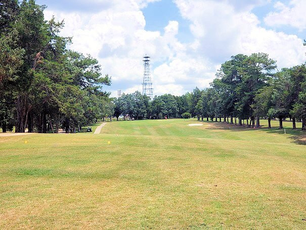 Crooked Tree Golf Course景点图片