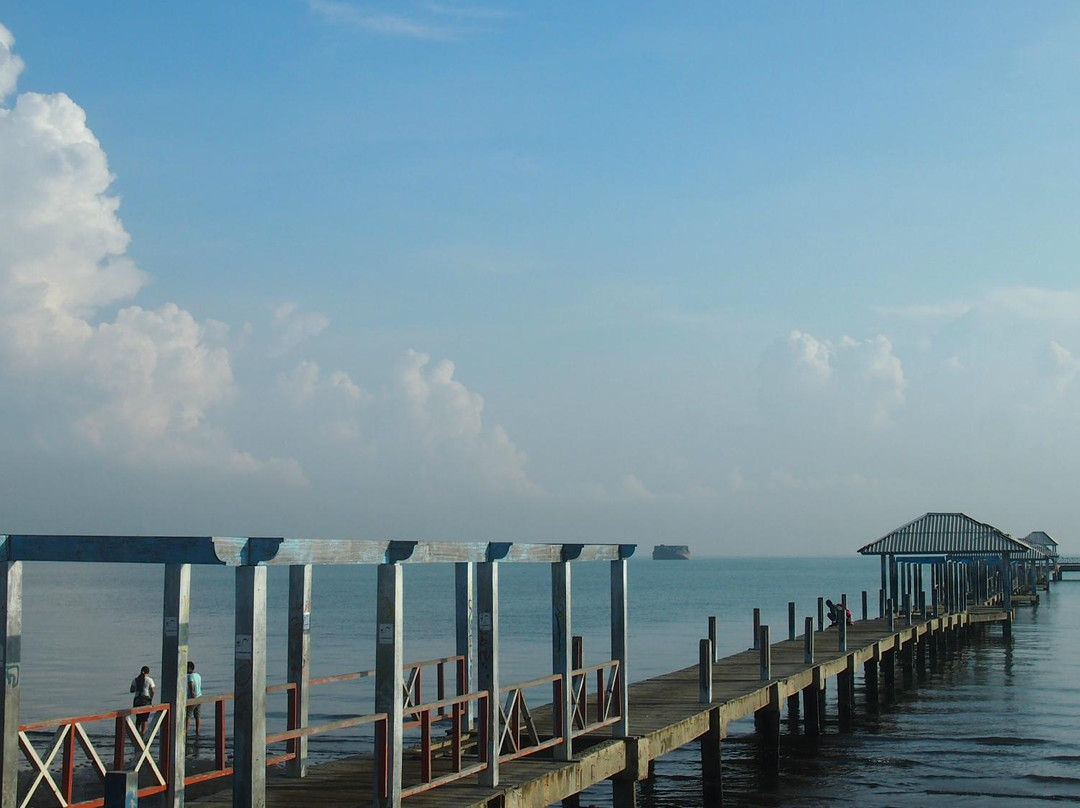 Alam Indah Beach景点图片