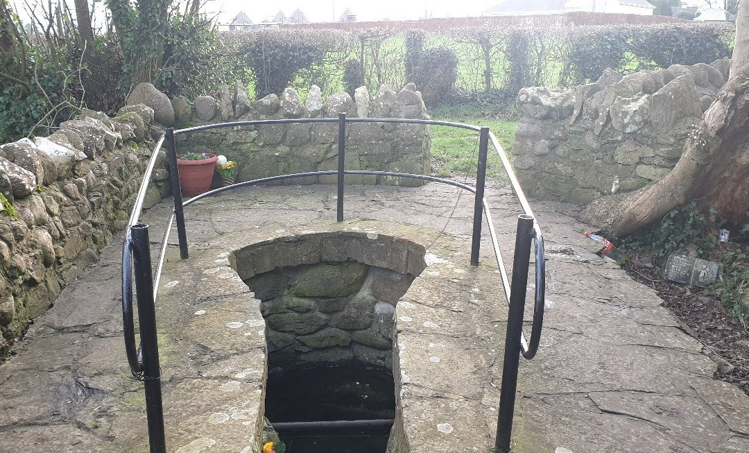 St. Manchan's Monastery and Well-Lemanaghan必去景点