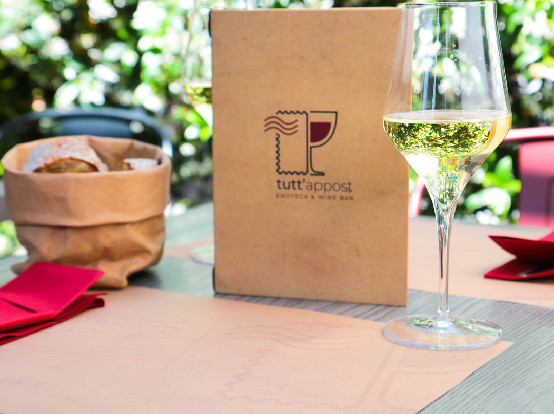 Tutt'Appost Enoteca & Wine Bar
