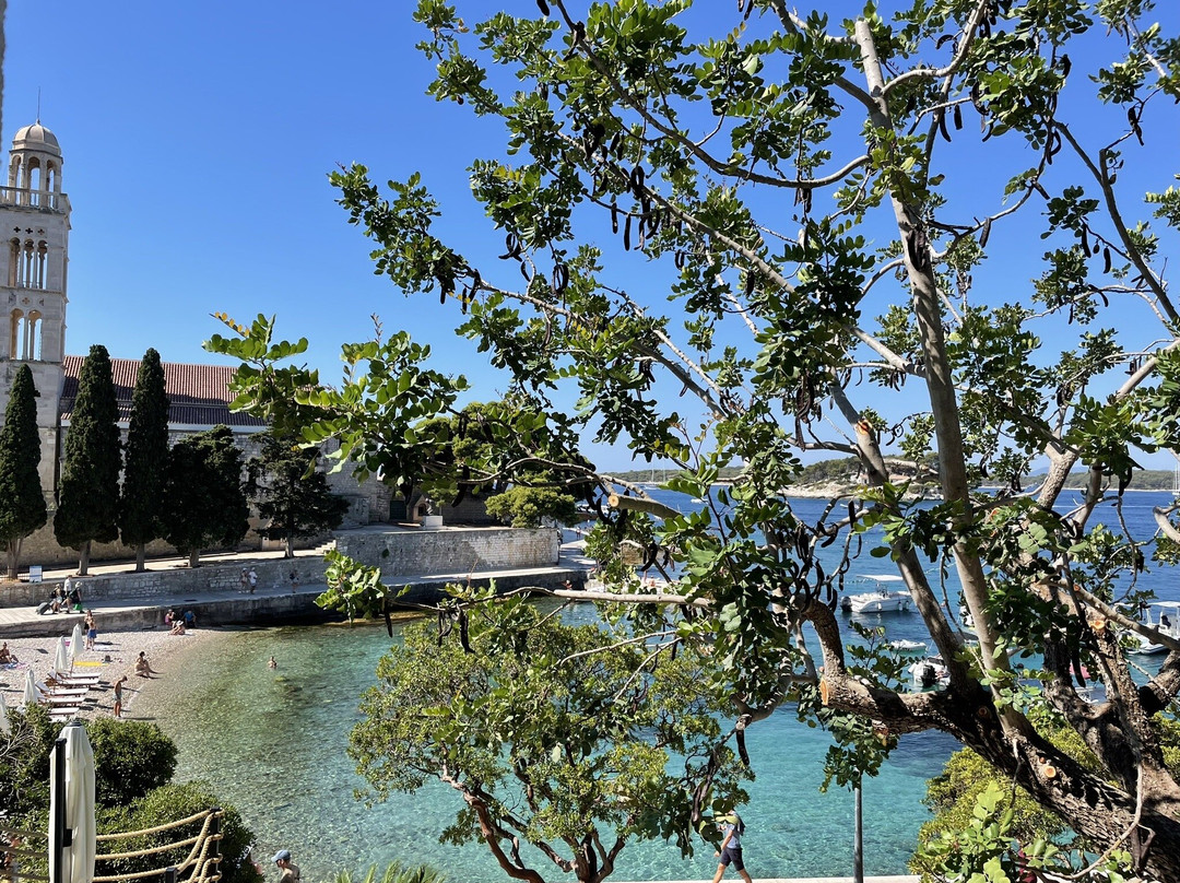 Beach Bay赫瓦尔酒店