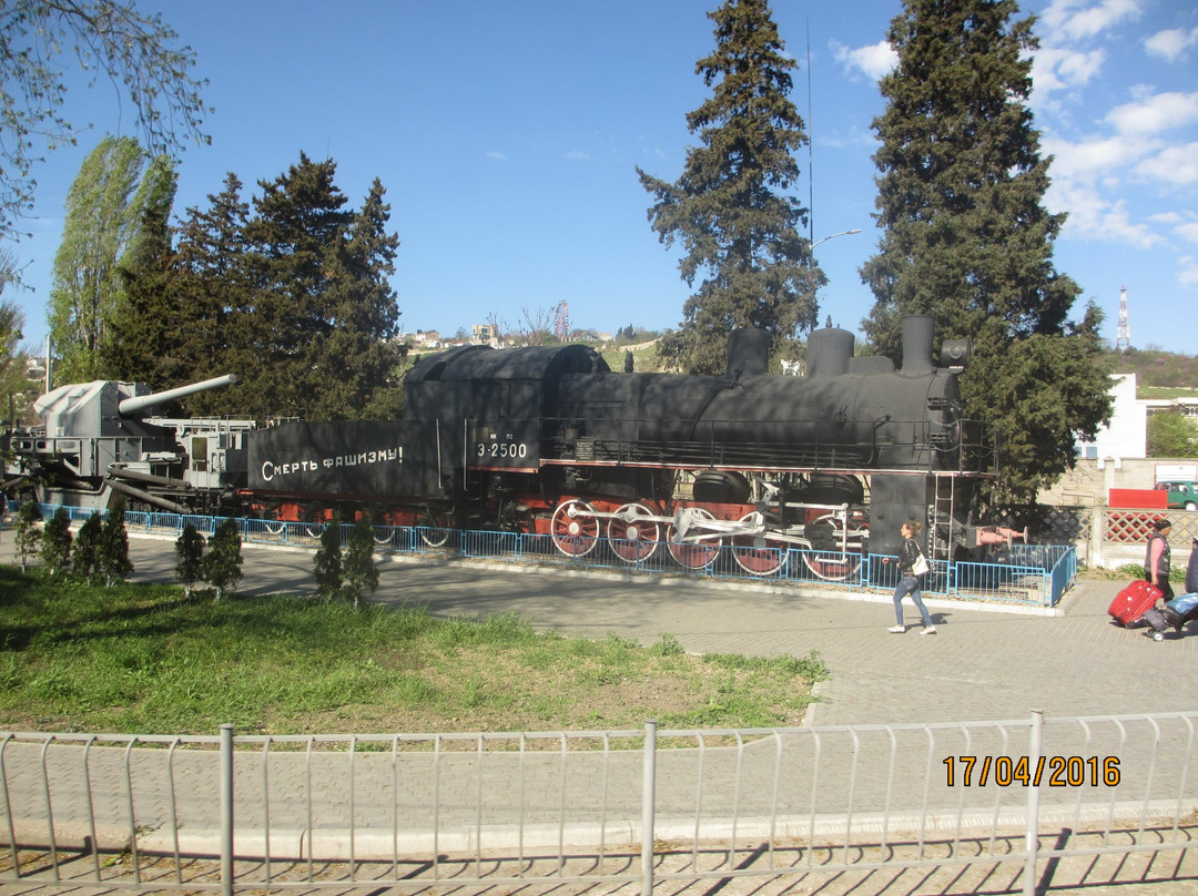 Monument to the Armored Train Zheleznyakov景点图片