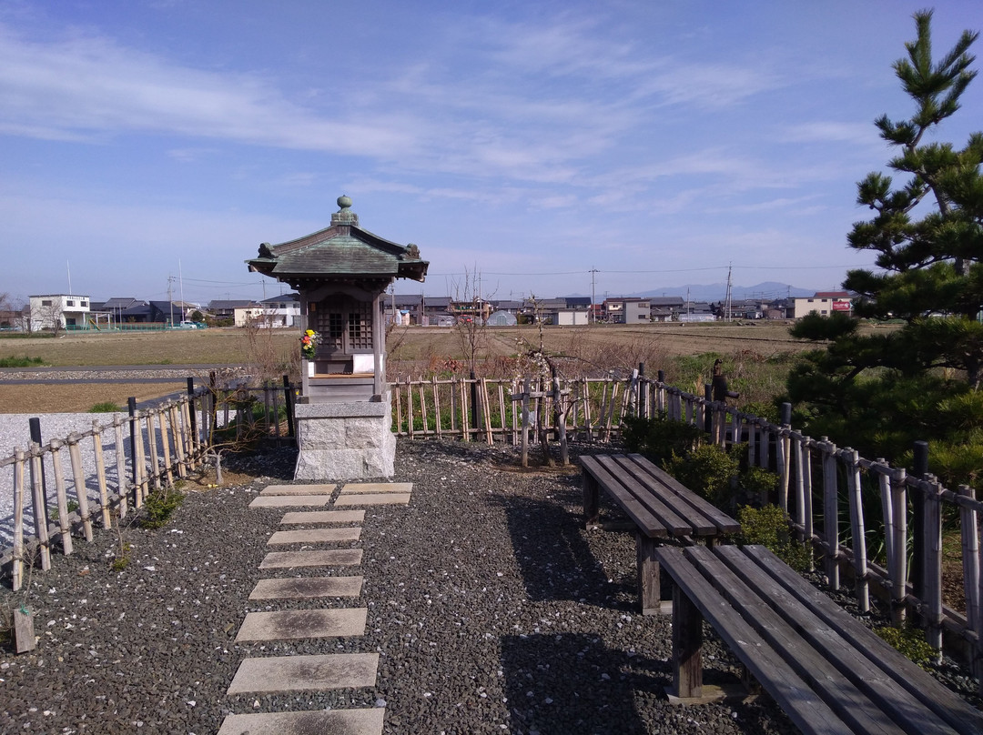Burial Site of Yoshitsugu Otani's Head