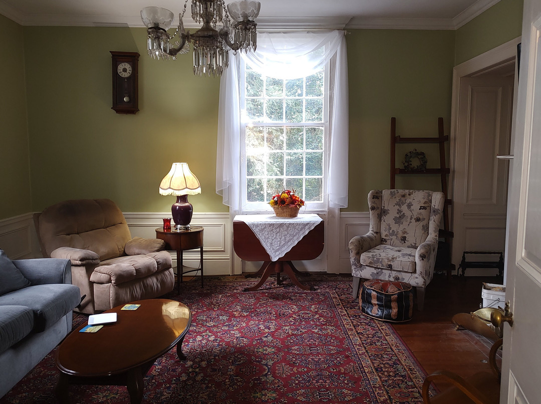 Holly Hill Inn B&B