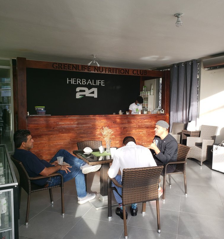 Greenlife Nutrition Club-拉罗马纳必去景点