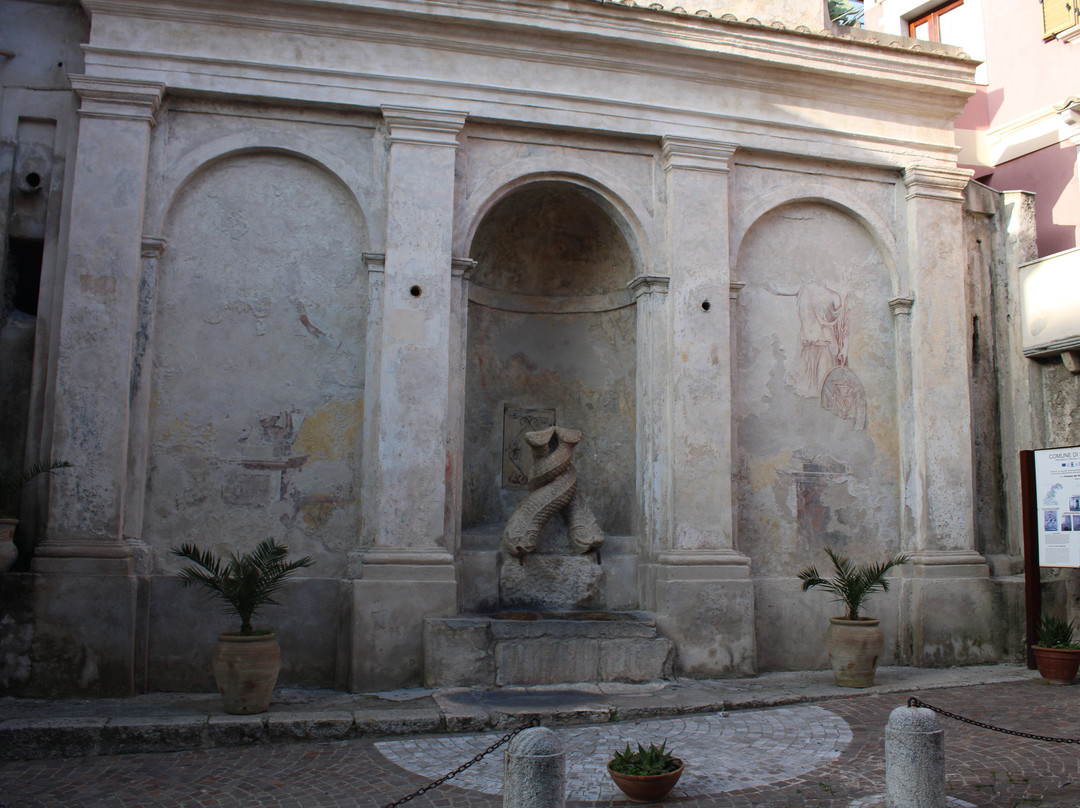 Fontana dei Delfini, detta Gebbia景点图片