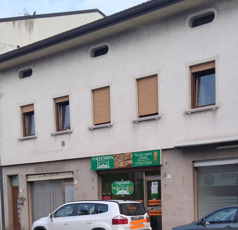 Friends Pizza & Kebab