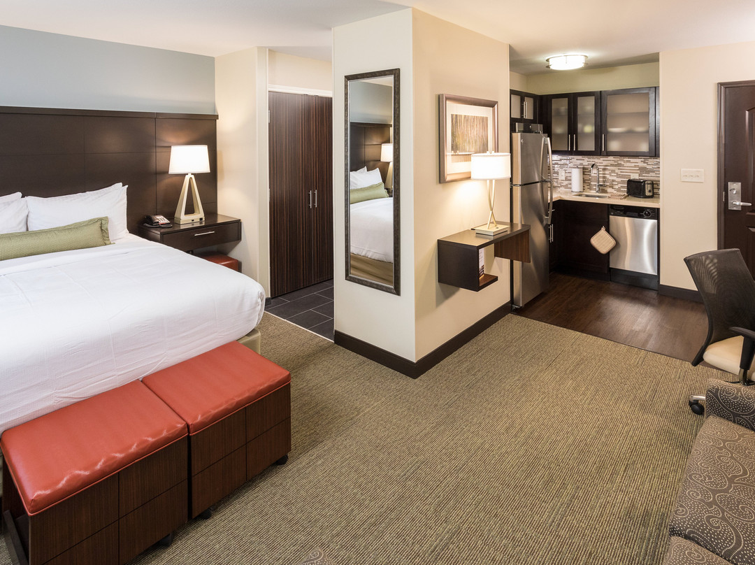 Staybridge Suites Omaha West By IHG主图