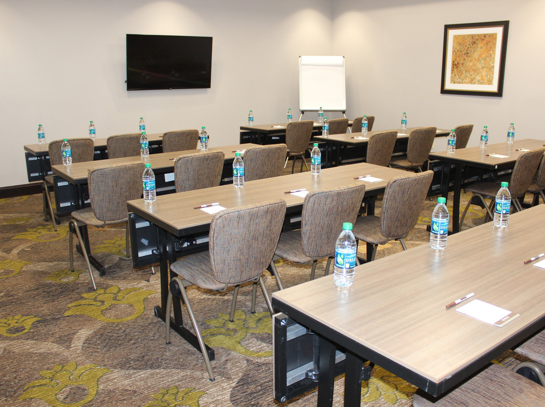 Staybridge Suites Miamisburg By IHG主图