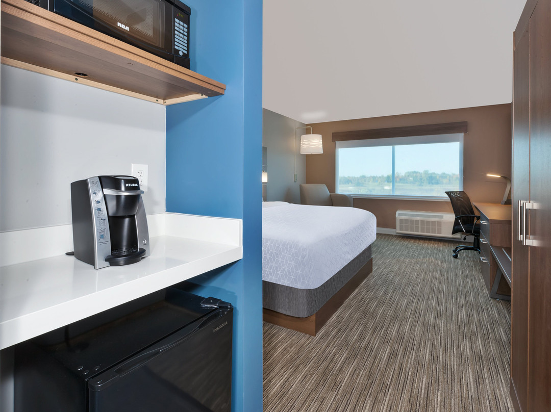 Holiday Inn Express & Suites Cedar Springs - Grand Rapids N主图
