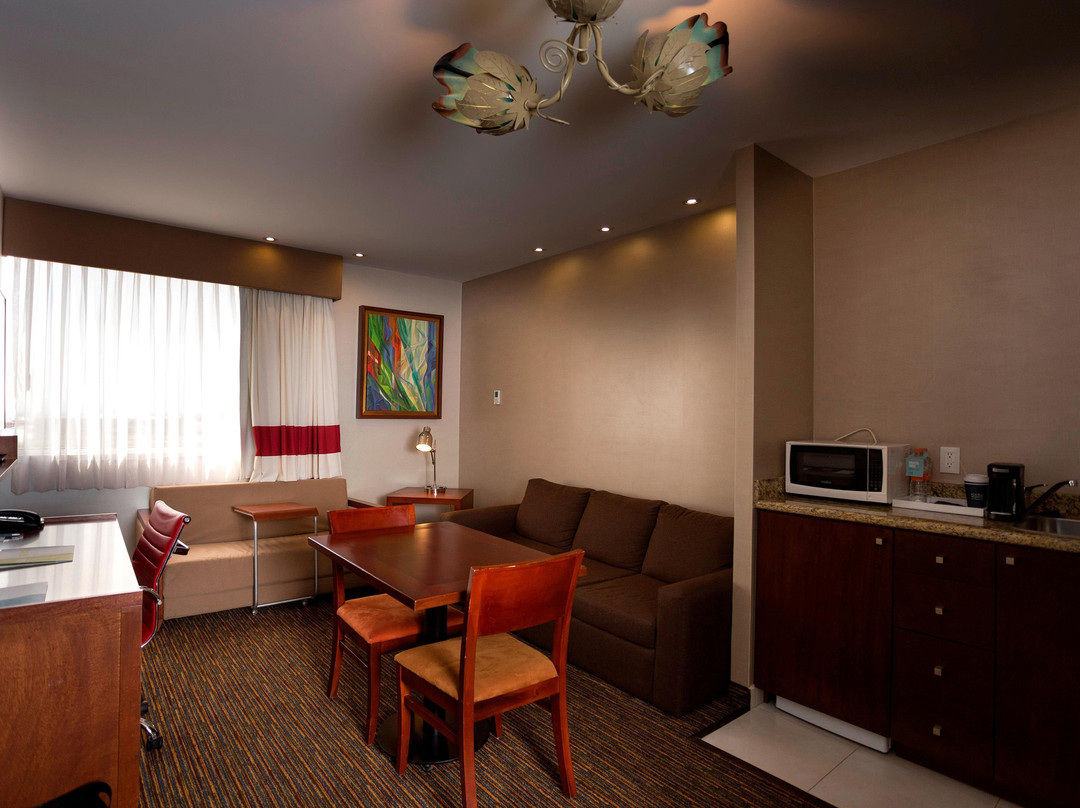 奎雷塔罗北部福朋喜来登酒店主图