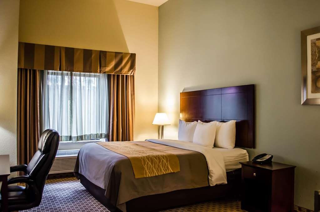 Comfort Inn and Suites主图