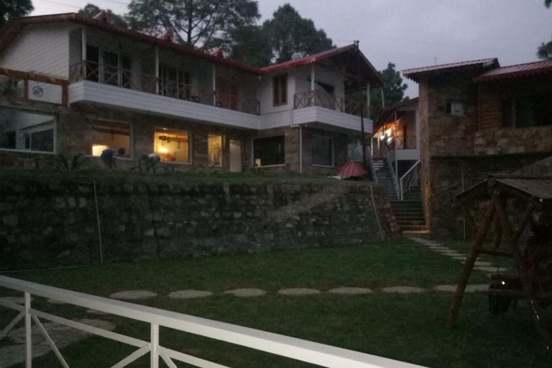 The Nature's Green Resort Bhimtal主图