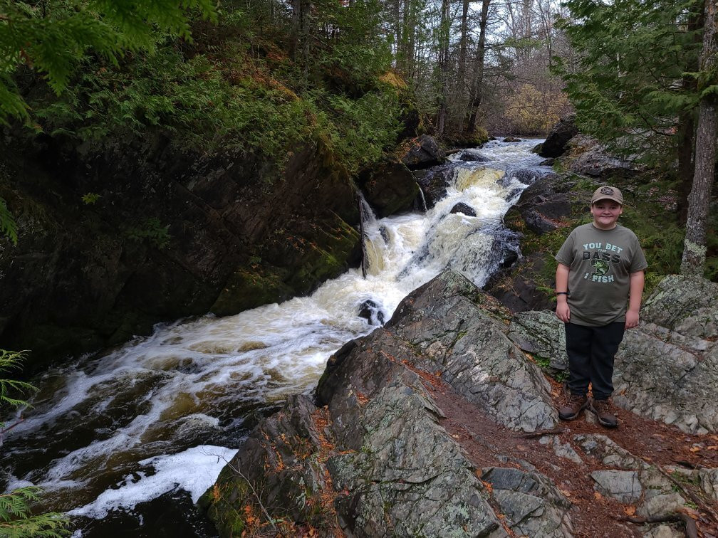 Long Slide Falls County Park-Pembine必去景点