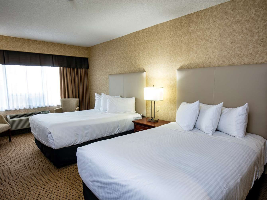 Best Western Voyageur Place Hotel主图