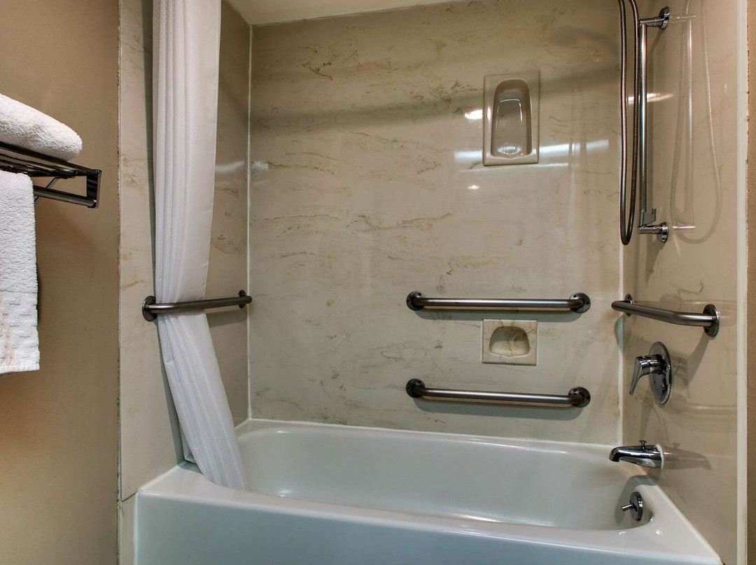 Best Western East Towne Suites主图